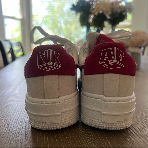 Women’s Air Force one pixel “mystic hibiscus” - Picture 3 of 7